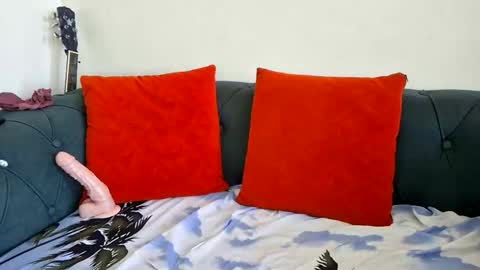 nina_bambi online show from May 28, 10:34 am