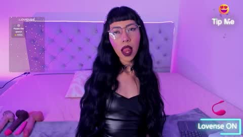 Nina Fox  online show from October 20, 6:03 am