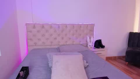 Snapshot of nina_fooxxx1 chatting on March 27, 5:23 pm Nina Fox online show from March 27, 5:23 pm