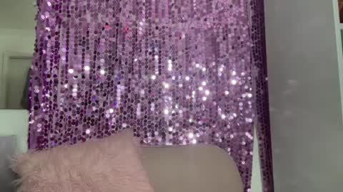 nina_lovez online show from January 3, 2:43 am