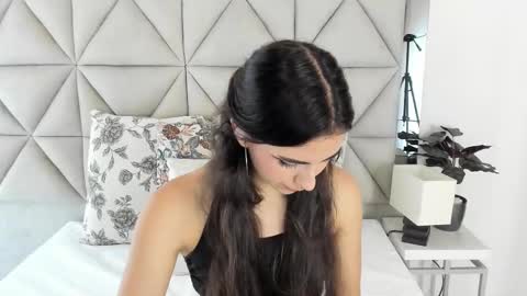  Nina  online show from October 6, 8:17 pm