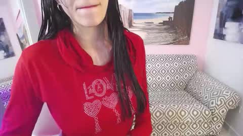 Snapshot of nina_smalls chatting on October 25, 12:13 pm Nina online show from October 25, 12:13 pm