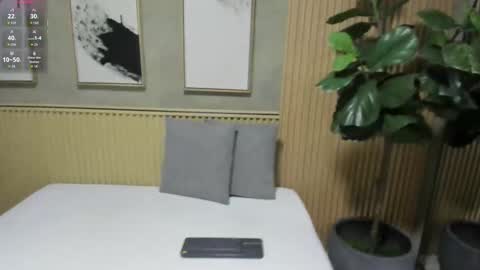 NINA online show from September 26, 11:58 am