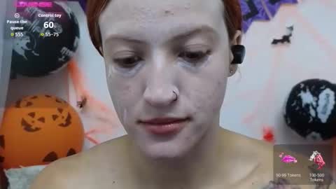 Snapshot of ninaa_fox chatting on October 31, 2:51 pm Ninaa fox online show from October 31, 2:51 pm