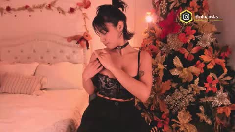 Snapshot of ninaa_sky chatting on December 15, 11:20 pm online show from December 15, 11:20 pm