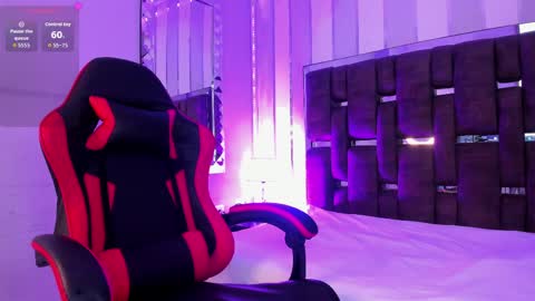 ninabloom_ online show from May 11, 2:45 pm