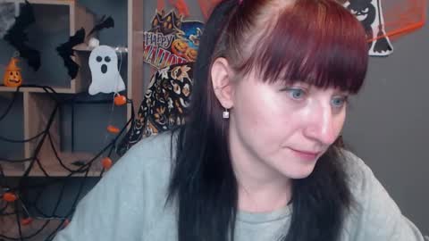 ninaflawlees online show from October 20, 12:05 pm