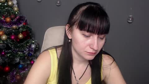 ninaflawlees online show from December 15, 1:04 pm