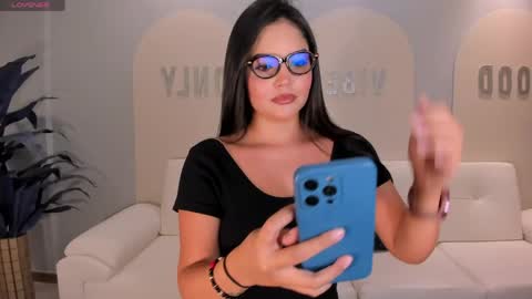  Nina  online show from May 12, 6:05 pm