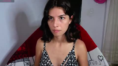 Snapshot of ninasky19 chatting on April 16, 9:39 pm ninasky19 online show from April 16, 9:39 pm