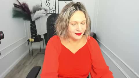 ninastarle online show from November 15, 4:43 am