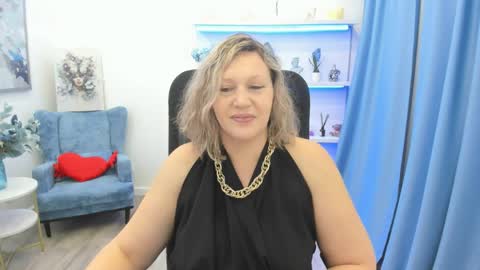 ninastarle online show from April 5, 11:40 am