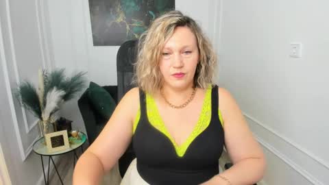 ninastarle online show from April 10, 4:50 am