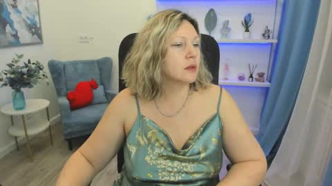 ninastarle online show from May 10, 4:39 am