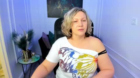 ninastarle online show from May 20, 4:51 am