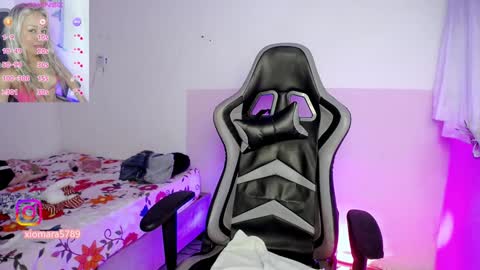 ninatinydoll1 online show from December 4, 9:18 am