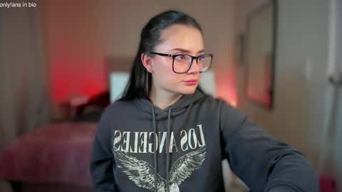 ninavolkov online show from February 26, 12:27 am