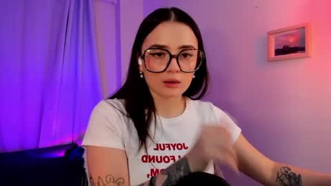 ninavolkov online show from September 24, 11:08 pm