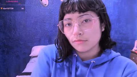 Snapshot of ninayellow chatting on February 17, 4:26 pm Nina online show from February 17, 4:26 pm