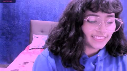 Snapshot of ninayellow chatting on September 12, 3:28 am Nina online show from September 12, 3:28 am