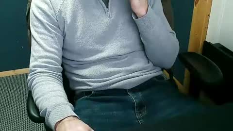 Snapshot of nineinches2222 chatting on December 16, 12:38 pm Nineinches online show from December 16, 12:38 pm