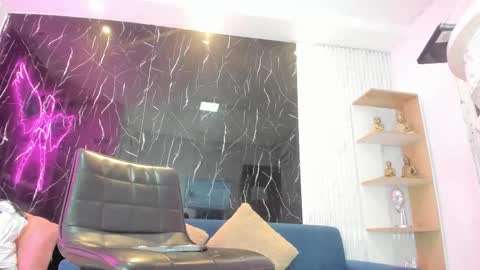 Snapshot of nini_beyker chatting on March 27, 12:38 pm nini_beyker online show from March 27, 12:38 pm