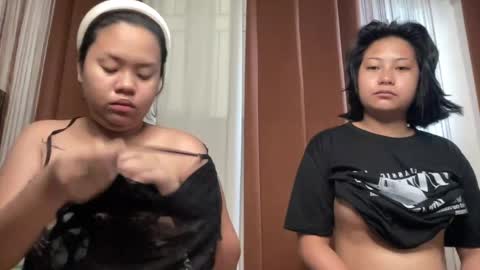nini_luvskorn online show from April 19, 11:18 pm