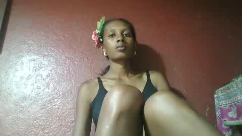 ninie246746 online show from January 13, 4:39 am