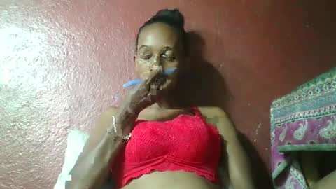 ninie246746 online show from January 28, 5:11 am