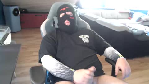 Snapshot of ninocut6 chatting on March 2, 10:11 am ninocut6 online show from March 2, 10:11 am