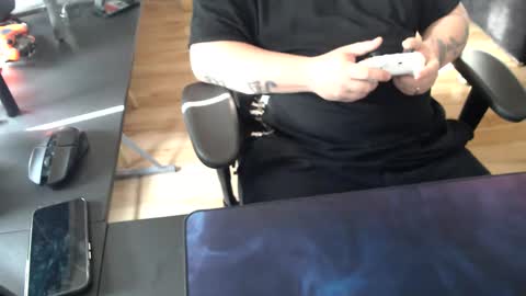 Snapshot of ninocut6 chatting on March 9, 9:02 am ninocut6 online show from March 9, 9:02 am