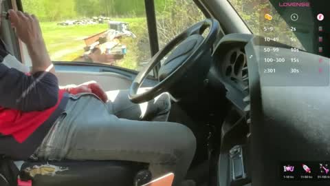 Snapshot of ninosolo_35 chatting on April 4, 1:30 pm ninosolo 35 online show from April 4, 1:30 pm