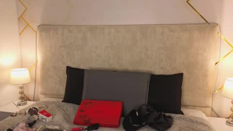 nioki_ online show from April 4, 4:22 am