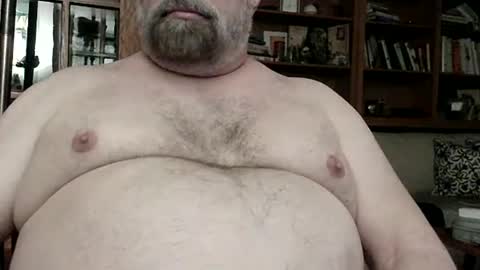 Snapshot of nip_fun_bear chatting on February 21, 4:18 am Nip Fun Bear online show from February 21, 4:18 am