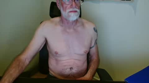 Snapshot of nipplesilverdad chatting on March 9, 9:57 pm Nipplessilverdad online show from March 9, 9:57 pm