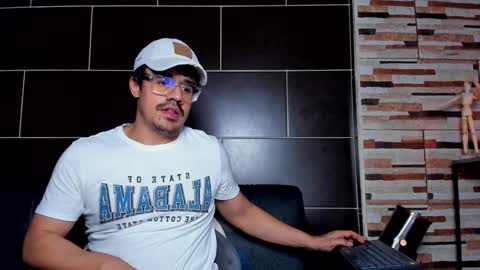 Snapshot of nipsfetich chatting on January 9, 6:59 am Steven online show from January 9, 6:59 am