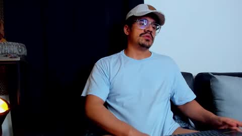 Snapshot of nipsfetich chatting on February 8, 6:33 am Steven online show from February 8, 6:33 am