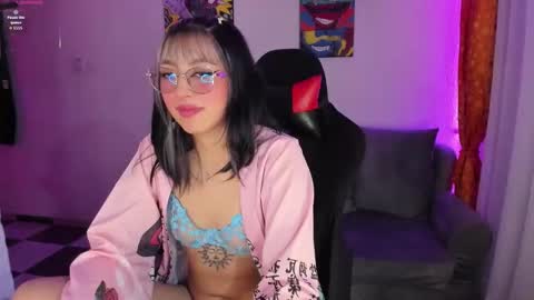 Snapshot of nirit3183 chatting on February 5, 11:09 pm Daph J online show from February 5, 11:09 pm