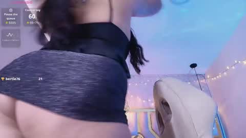 Snapshot of nix_boobs chatting on April 30, 8:57 pm V I C T O R I A online show from April 30, 8:57 pm