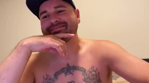 Snapshot of njerseydude82 chatting on October 16, 8:59 am Jason online show from October 16, 8:59 am