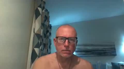 Snapshot of nmmm124347 chatting on April 20, 9:05 pm nmmm124347 online show from April 20, 9:05 pm