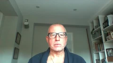 Snapshot of nmmm124347 chatting on May 10, 6:18 am nmmm124347 online show from May 10, 6:18 am