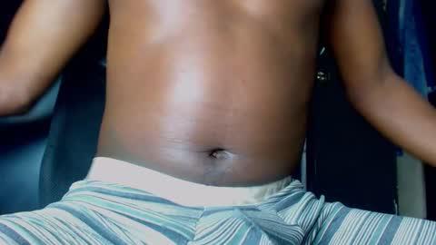 Snapshot of no_face802416 chatting on March 12, 3:23 am no_face802416 online show from March 12, 3:23 am