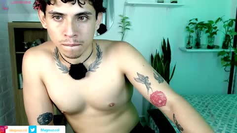 Snapshot of no_face_69 chatting on May 21, 2:51 am x online show from May 21, 2:51 am