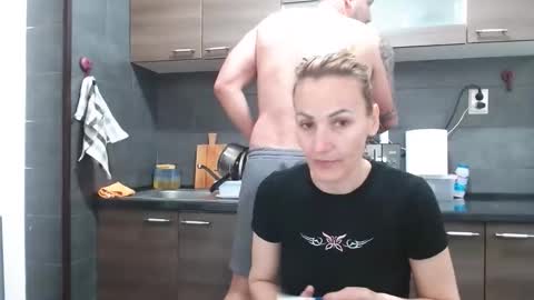 Snapshot of no_limit_coupl3 chatting on September 26, 5:44 am no_limit_coupl3 online show from September 26, 5:44 am