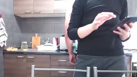 Snapshot of no_limit_coupl3 chatting on September 28, 8:09 am no_limit_coupl3 online show from September 28, 8:09 am