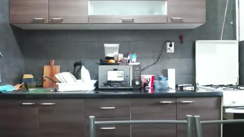 Snapshot of no_limit_coupl3 chatting on October 22, 5:52 am no_limit_coupl3 online show from October 22, 5:52 am