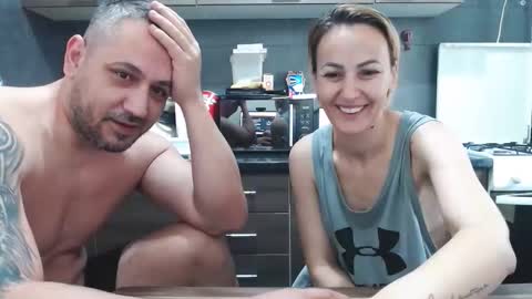 Snapshot of no_limit_coupl3 chatting on October 24, 5:26 am no_limit_coupl3 online show from October 24, 5:26 am