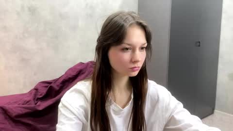 Nora online show from March 3, 8:15 pm