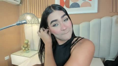 Snapshot of noa_moon chatting on April 2, 2:20 am Noa online show from April 2, 2:20 am